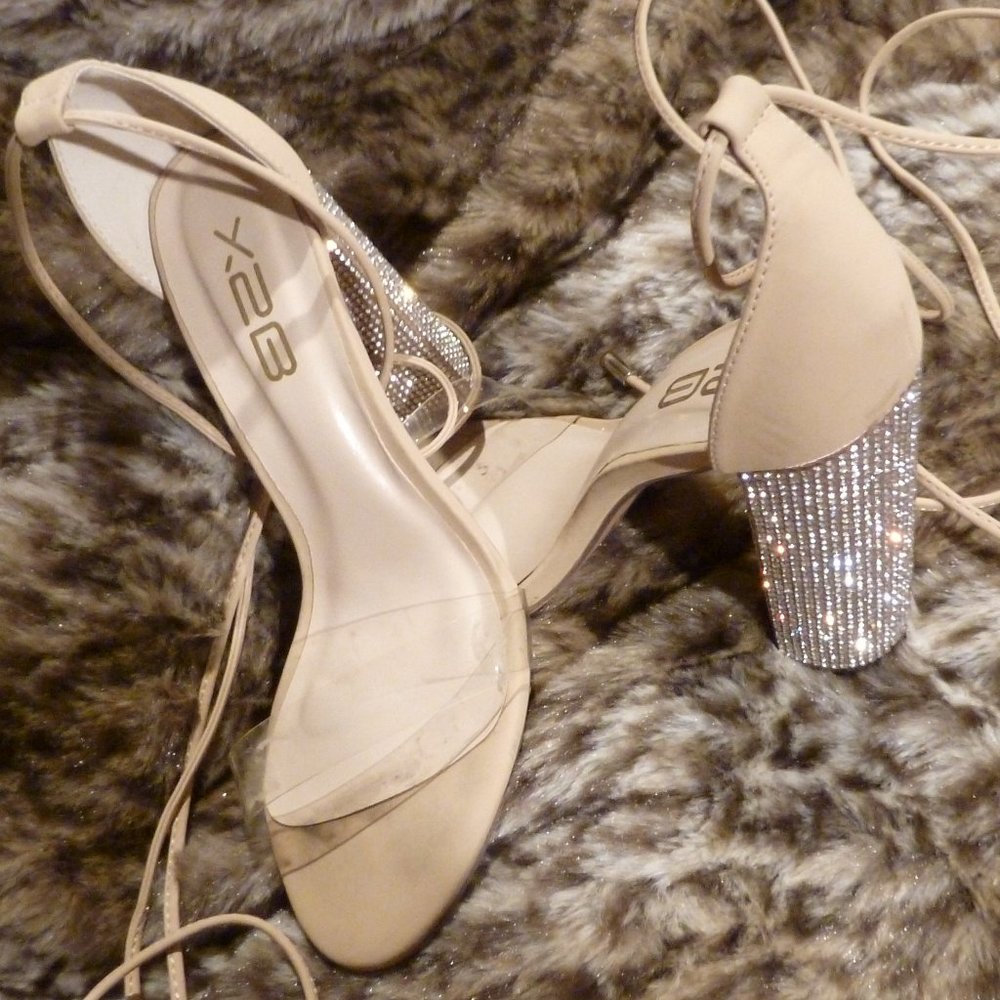 X2B Super Cute Lace up Open toes Rhinestone heels sz 6.5